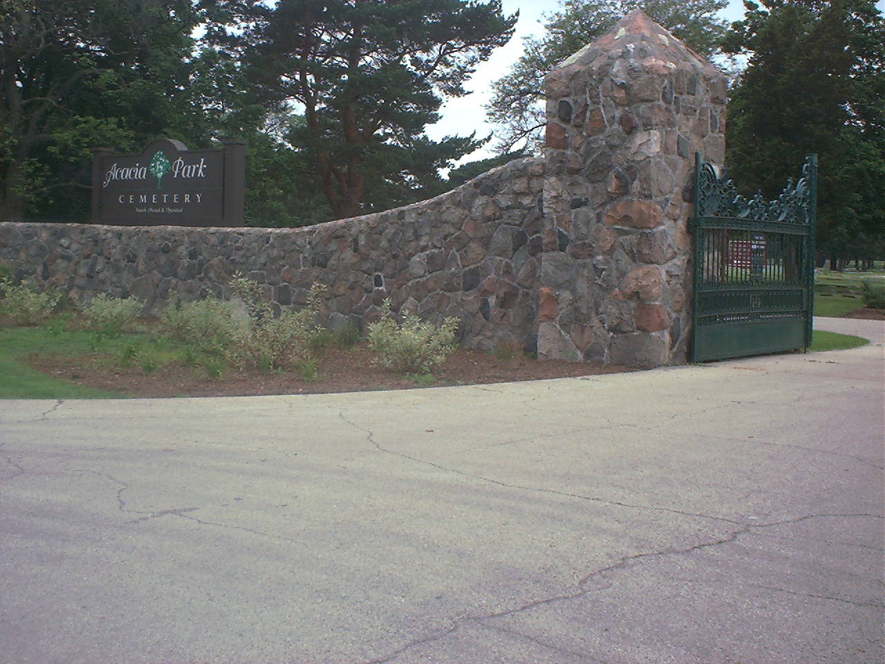 Acacia Park Cemetery entrance