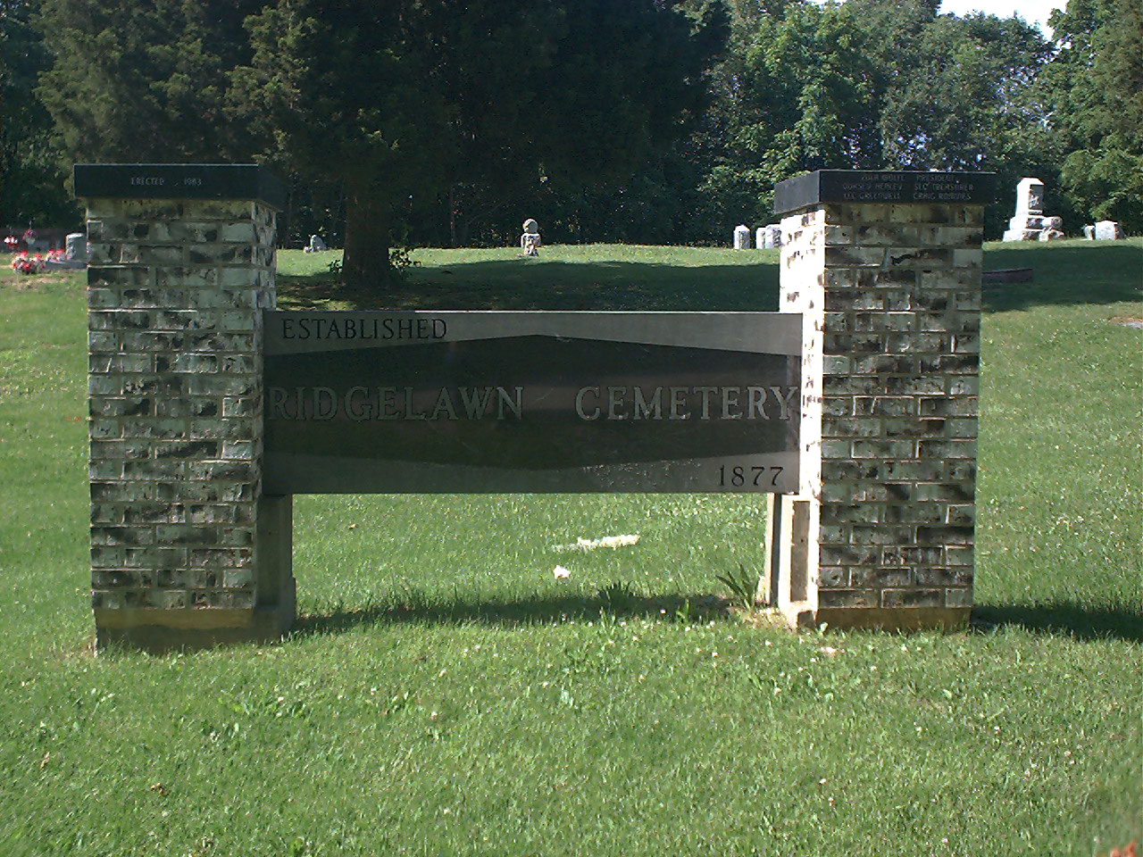 Ridgelawn Cemetery sign