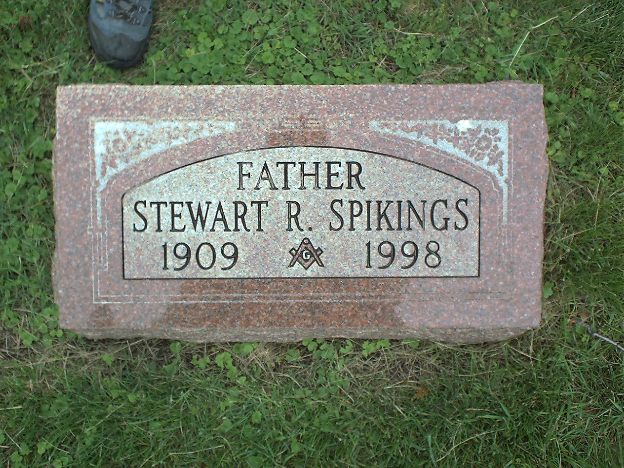 Stewart R. Spikings headstone