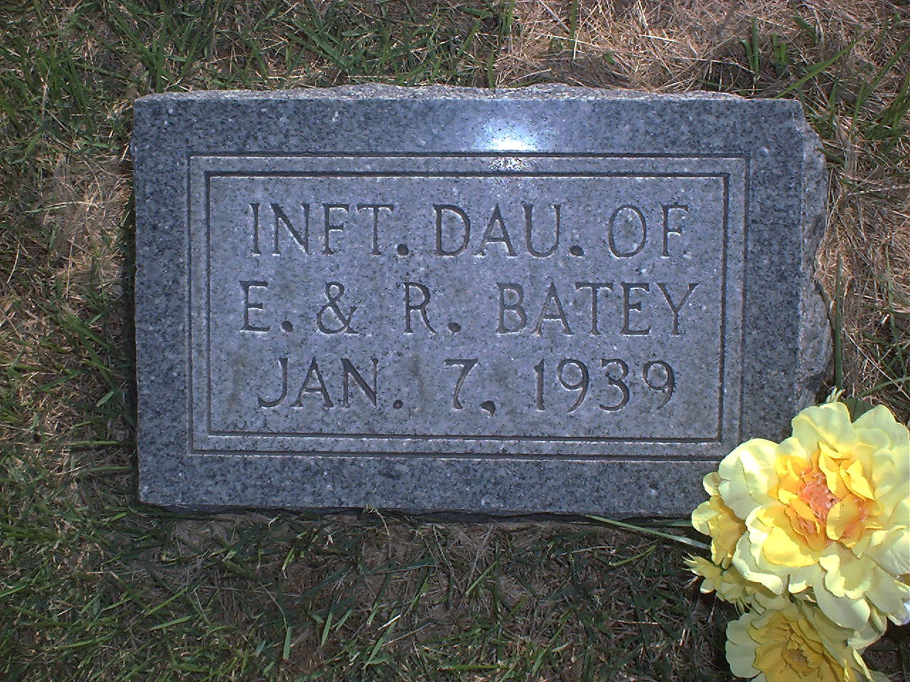 Infant Batey headstone
