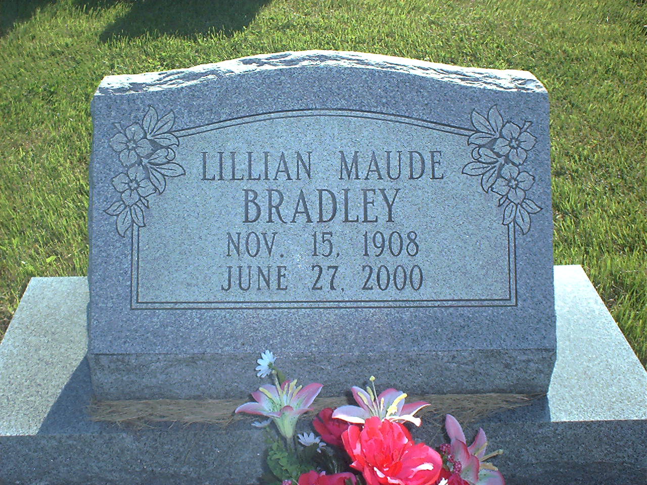 Lillian Maude Bradley headstone