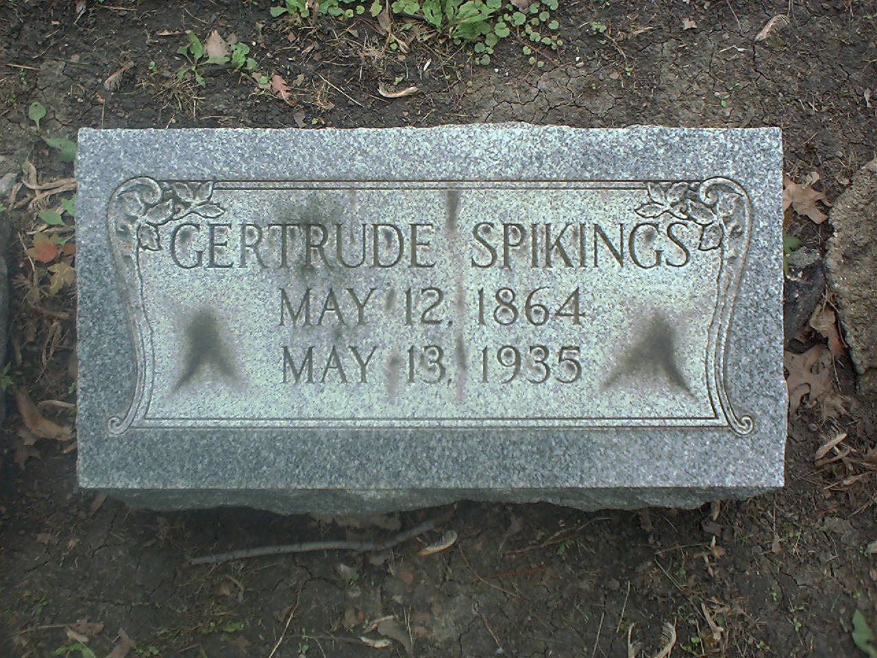 Gertrude Spikings headstone