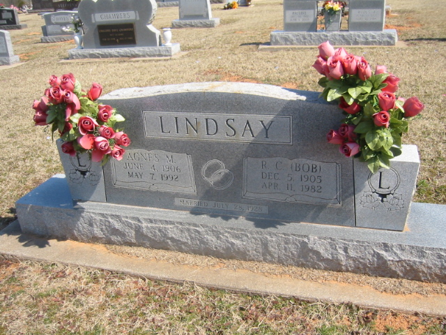 R.C. (Bob) Lindsay headstone