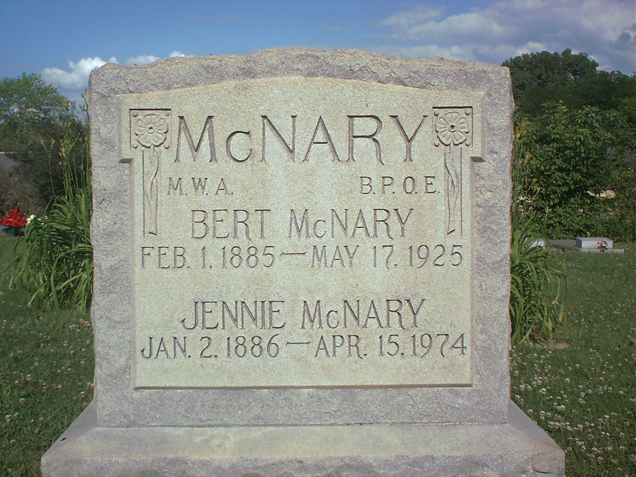 Bert McNary headstone