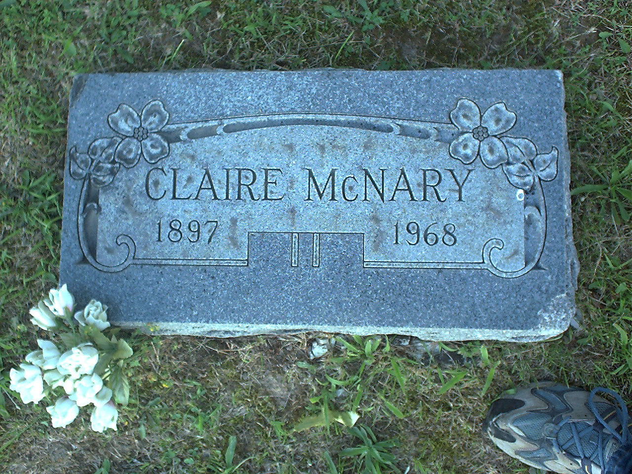 Claire McNary headstone
