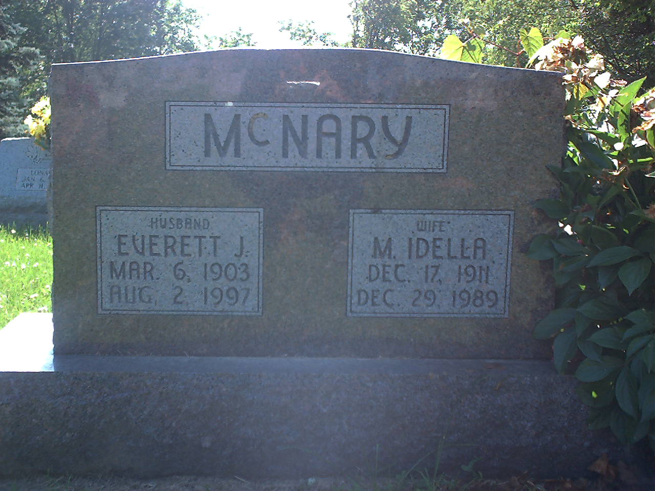 Everett J. McNary headstone